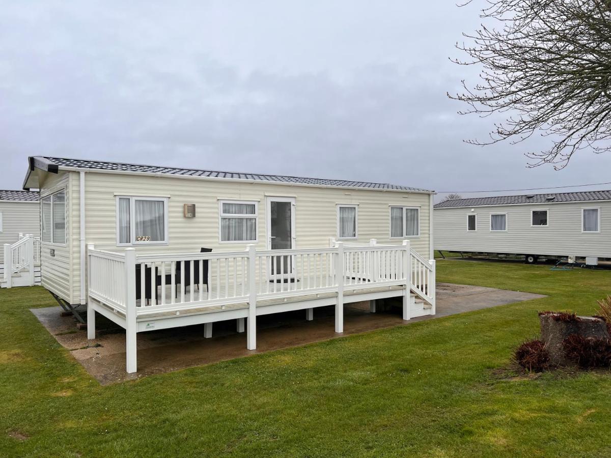 Home By The Sea, Hoburne Naish Resort, Sleeps 4, On Site Leisure Complex Available Forest And Direct Beach Access Milford-on-Sea Exteriér fotografie